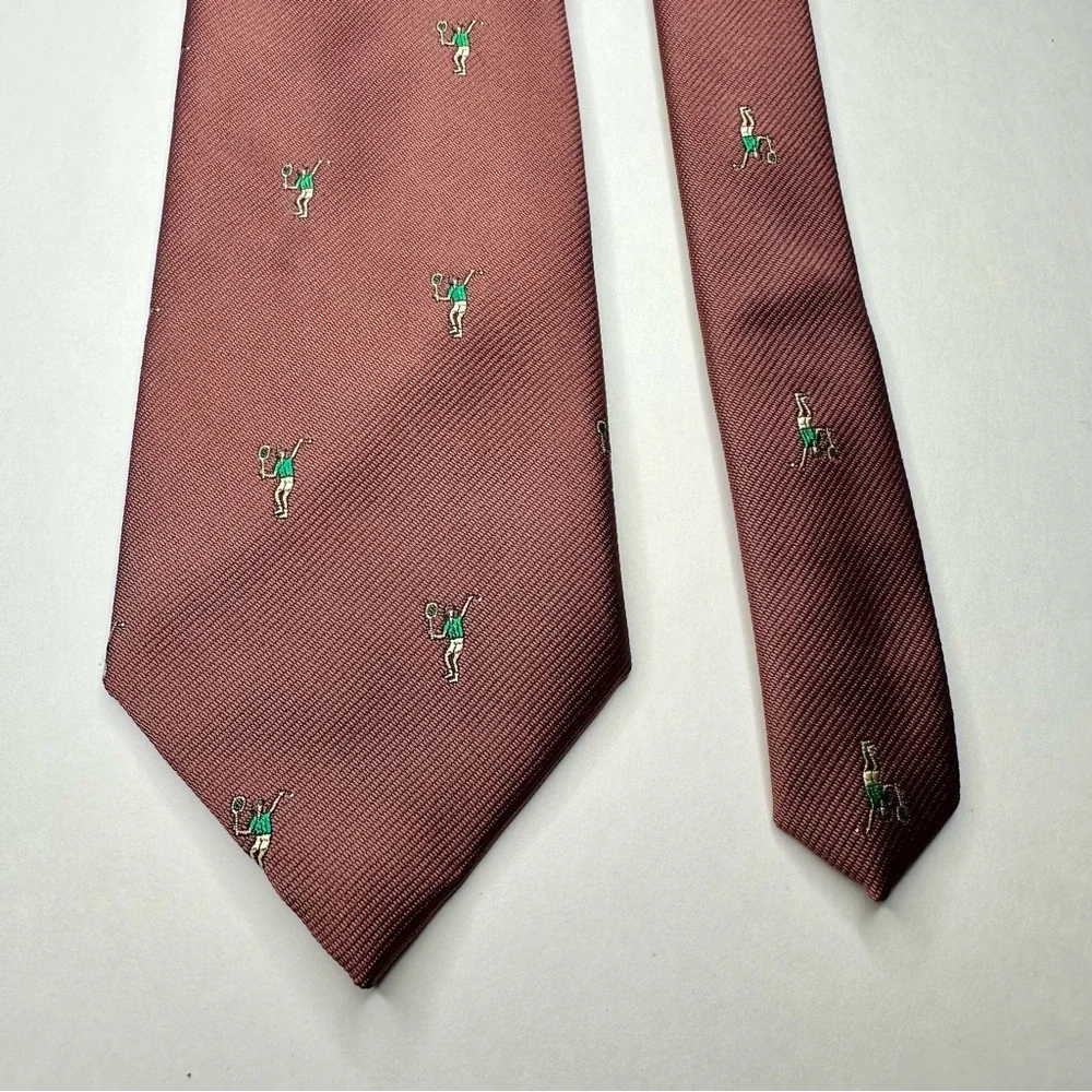 NWT & Vintage BRIAR Classic Mauve Tie w Embroidered Tennis Players